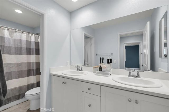 16064 Symphony Lane, Fontana, CA 92336
