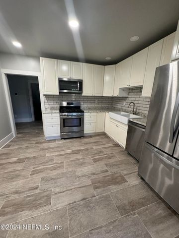 424 E 6TH Street, Jacksonville, FL 32206