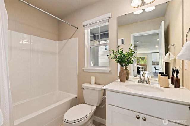 6724 34th Avenue SW, Seattle, WA 98126