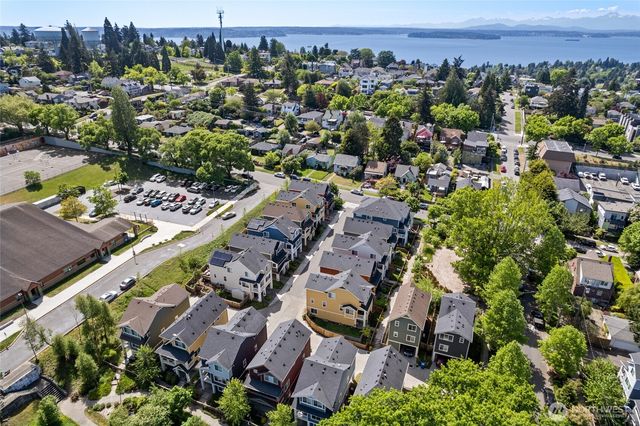 6724 34th Avenue SW, Seattle, WA 98126