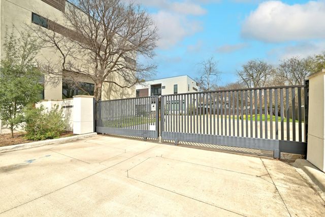 2106 Allwood DR D, Austin, TX 78704