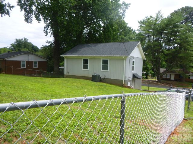 5662 Coulee Place, Charlotte, NC 28217