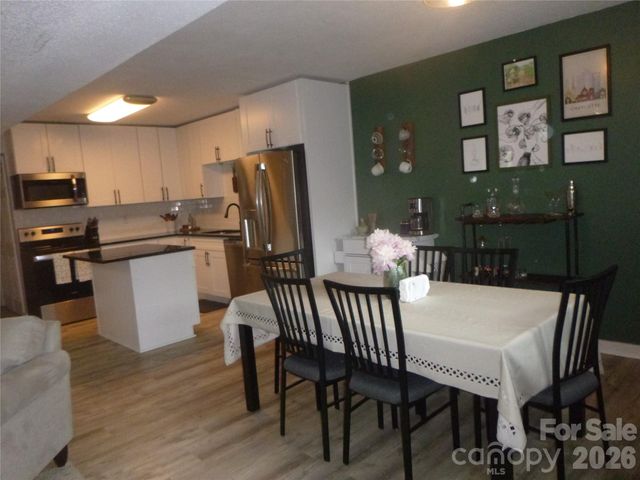 5662 Coulee Place, Charlotte, NC 28217