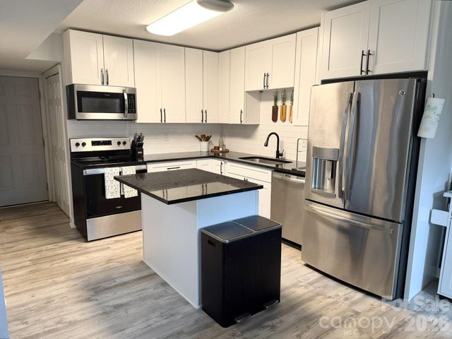 5662 Coulee Place, Charlotte, NC 28217