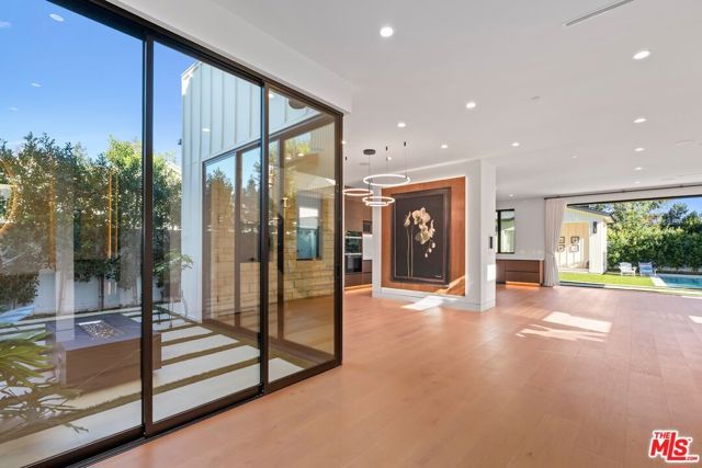 4708 Noble Avenue, Sherman Oaks, CA 91403