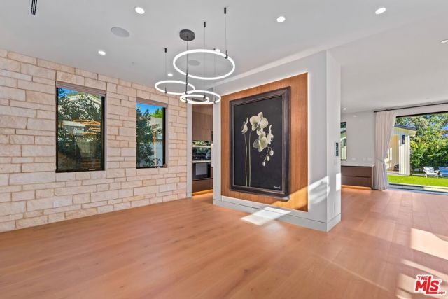 4708 Noble Avenue, Sherman Oaks, CA 91403