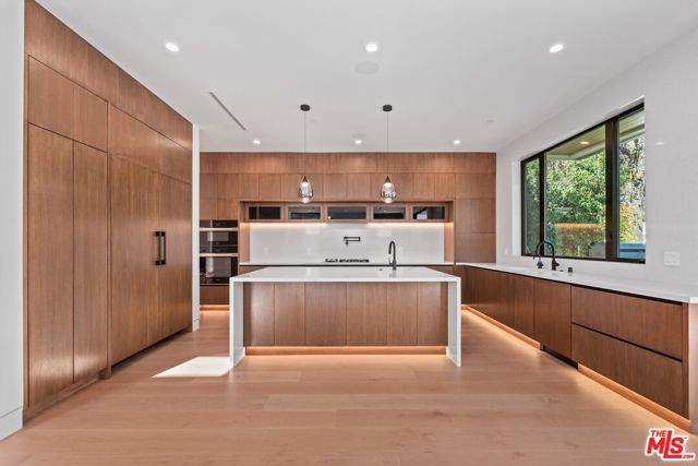 4708 Noble Avenue, Sherman Oaks, CA 91403