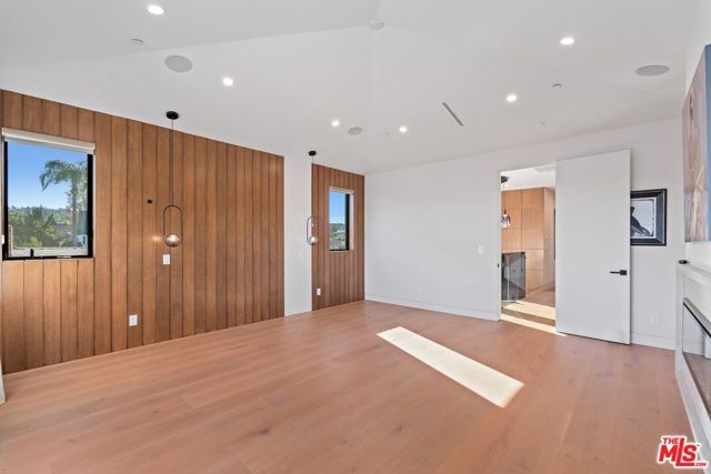 4708 Noble Avenue, Sherman Oaks, CA 91403