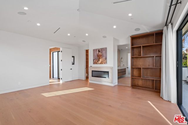 4708 Noble Avenue, Sherman Oaks, CA 91403