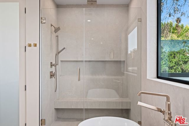 4708 Noble Avenue, Sherman Oaks, CA 91403