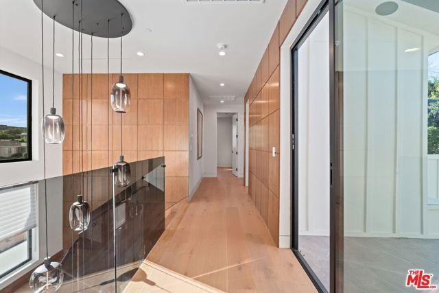 4708 Noble Avenue, Sherman Oaks, CA 91403