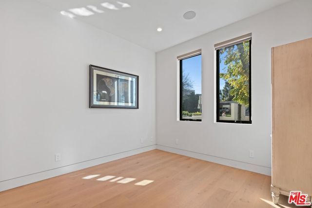 4708 Noble Avenue, Sherman Oaks, CA 91403