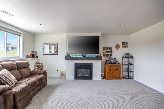 1712 ADDIE PARKWAY, Oshkosh, WI 54904