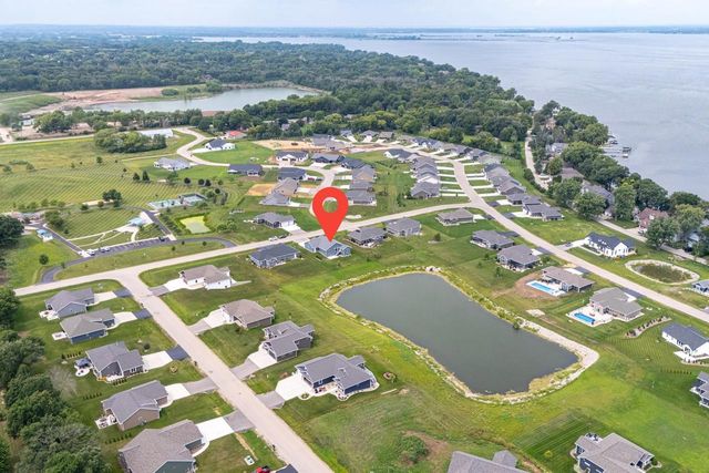 1712 ADDIE PARKWAY, Oshkosh, WI 54904