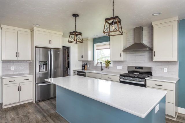 1712 ADDIE PARKWAY, Oshkosh, WI 54904