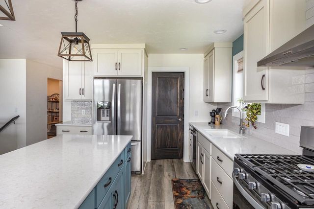 1712 ADDIE PARKWAY, Oshkosh, WI 54904