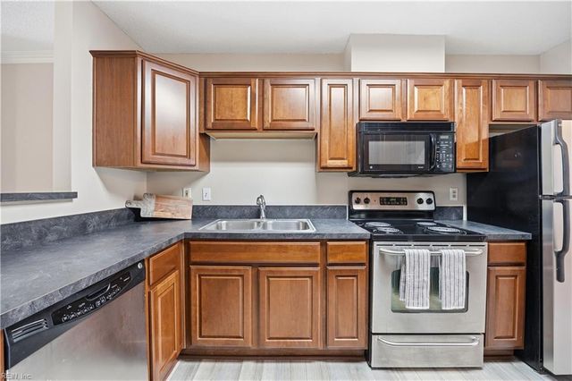 207 Westover Ave Apt 202, Norfolk, VA 23507