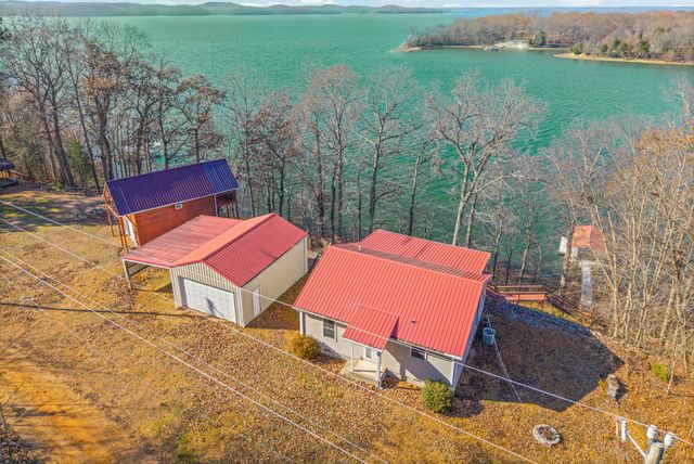 359 Riverview Dr, Dover, TN 37058