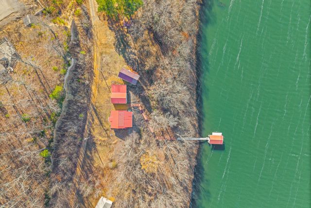 359 Riverview Dr, Dover, TN 37058