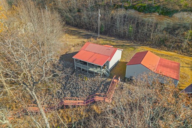 359 Riverview Dr, Dover, TN 37058