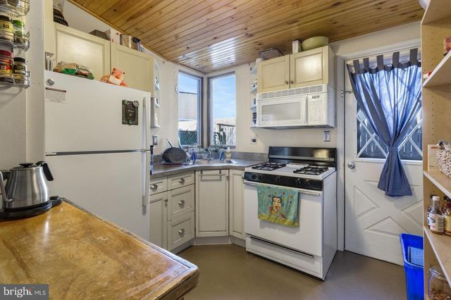 2228 TAGGERT ST, Philadelphia, PA 19125