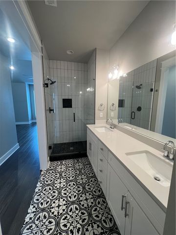 1390 S Duncan Avenue, Fayetteville, AR 72701