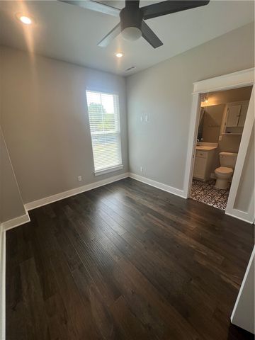 1390 S Duncan Avenue, Fayetteville, AR 72701