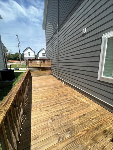 1390 S Duncan Avenue, Fayetteville, AR 72701