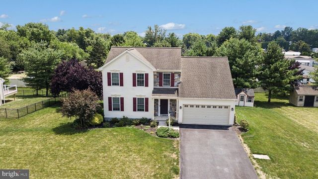2036 MALLARD LN, Lebanon, PA 17046