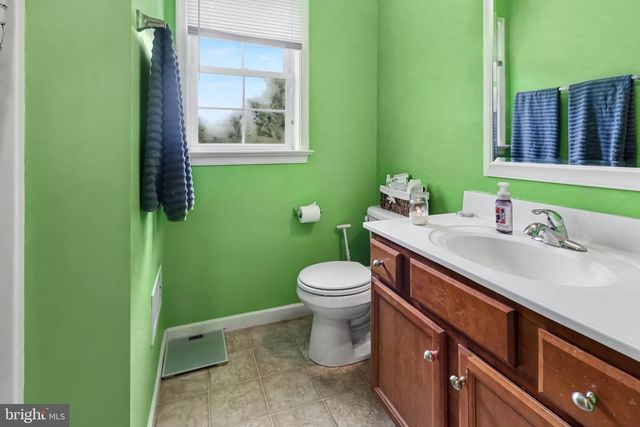 2036 MALLARD LN, Lebanon, PA 17046