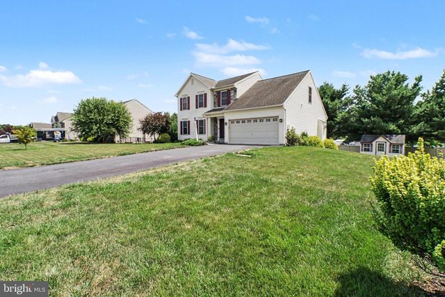 2036 MALLARD LN, Lebanon, PA 17046