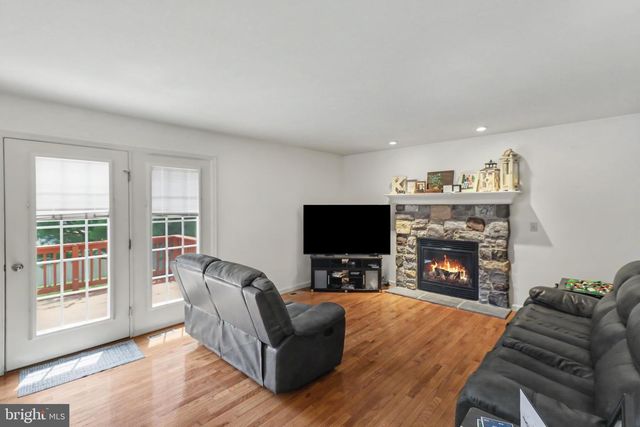 2036 MALLARD LN, Lebanon, PA 17046
