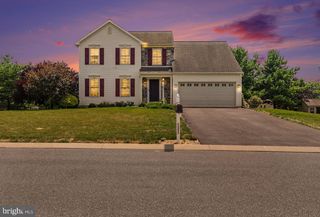 2036 MALLARD LN, Lebanon, PA 17046