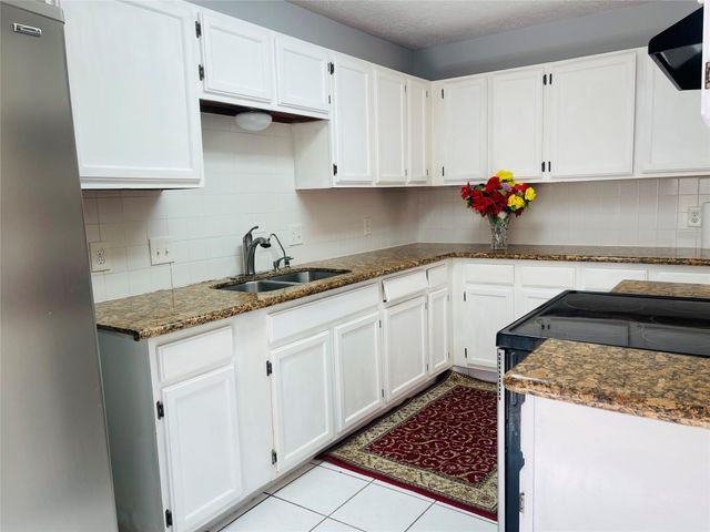 6823 Songbrook Drive, Houston, TX 77083