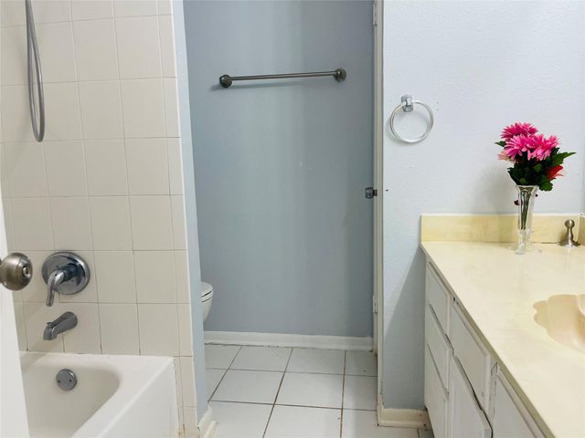 6823 Songbrook Drive, Houston, TX 77083