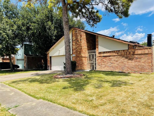 6823 Songbrook Drive, Houston, TX 77083