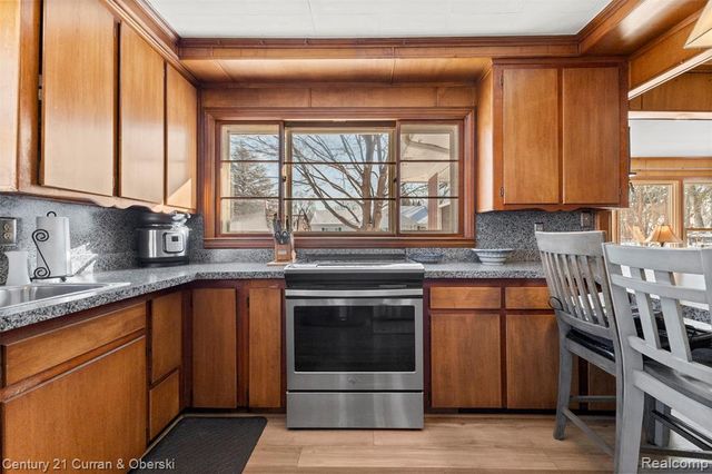 4735 Cobden Lane, Clarkston, MI 48346