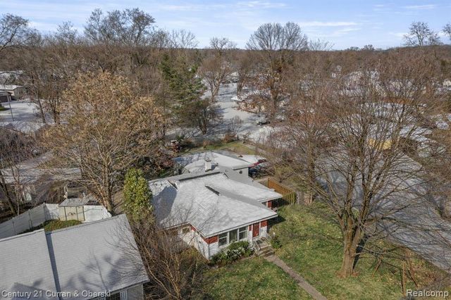 4735 Cobden Lane, Clarkston, MI 48346