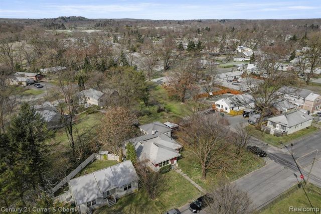 4735 Cobden Lane, Clarkston, MI 48346