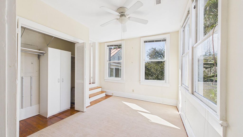 Image 16 of property listing at 52 S Battery E, Charleston, SC 29401