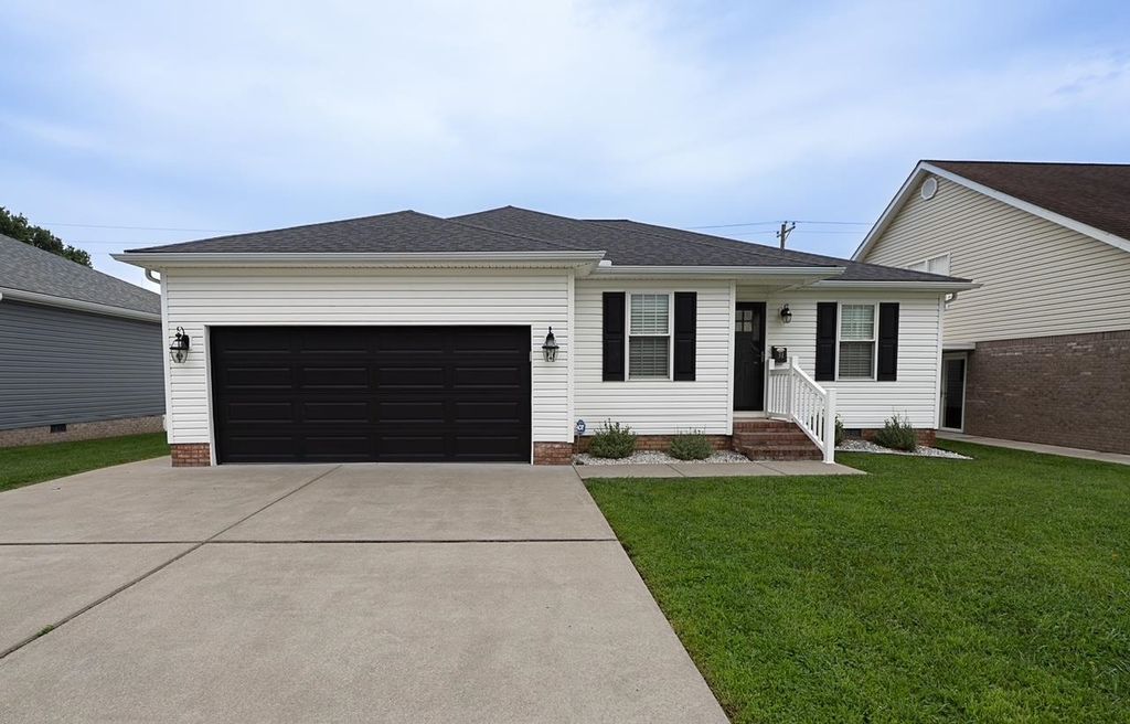 31 Platinum Drive, Chesapeake, OH 45619