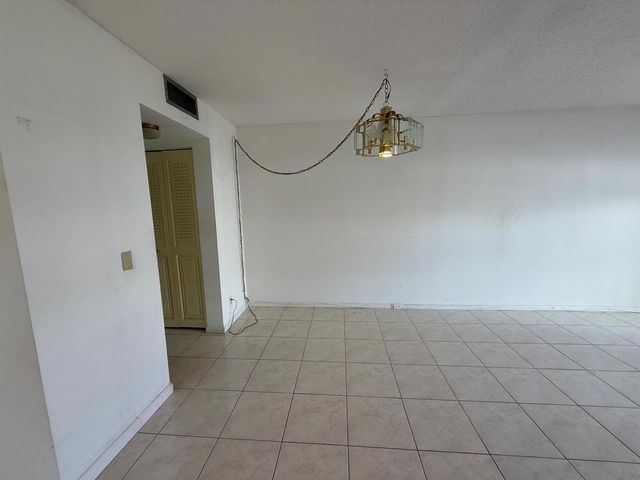13 Dorset A, Boca Raton, FL 33434