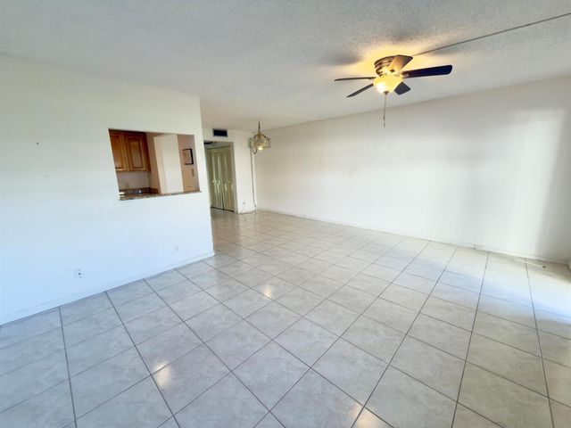 13 Dorset A, Boca Raton, FL 33434