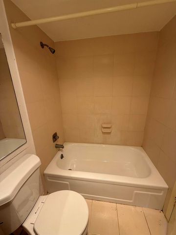 13 Dorset A, Boca Raton, FL 33434