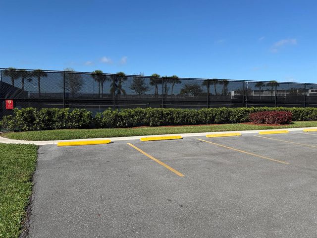 13 Dorset A, Boca Raton, FL 33434