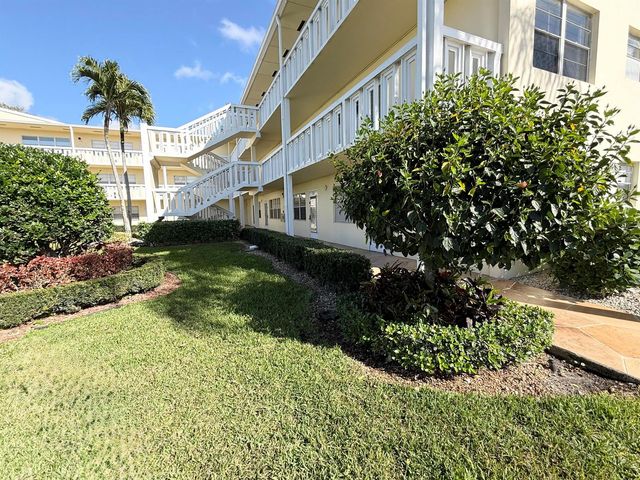 13 Dorset A, Boca Raton, FL 33434