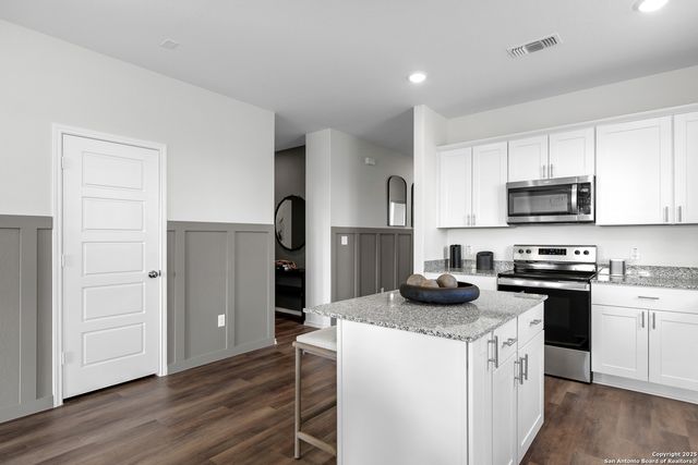 8230 Brandy Branch, San Antonio, TX 78252