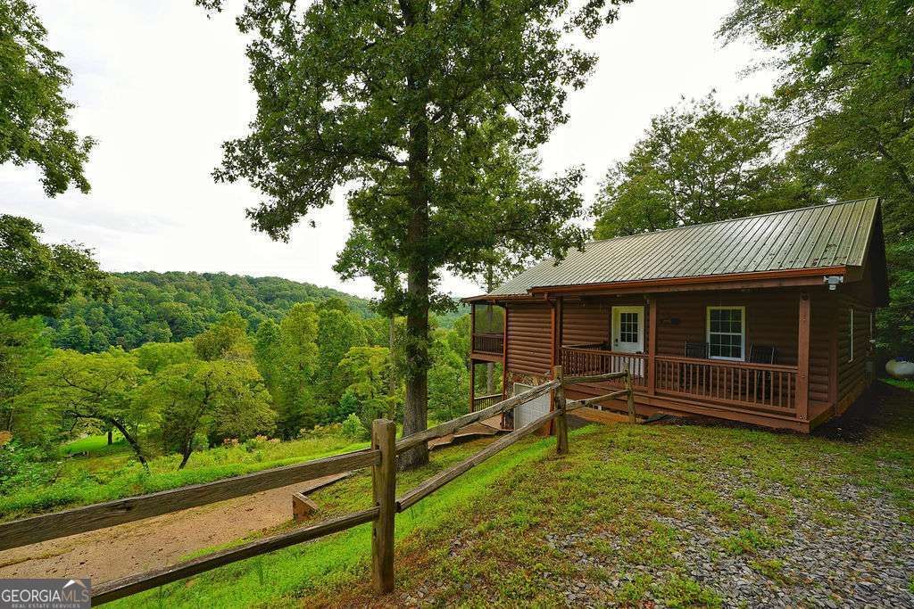 152 Cowboy Way, Mineral Bluff, GA 30559
