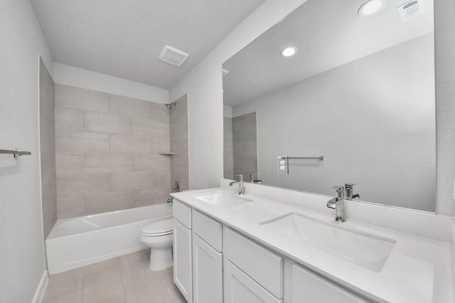 11814 Royal Willow Lane, Houston, TX 77066