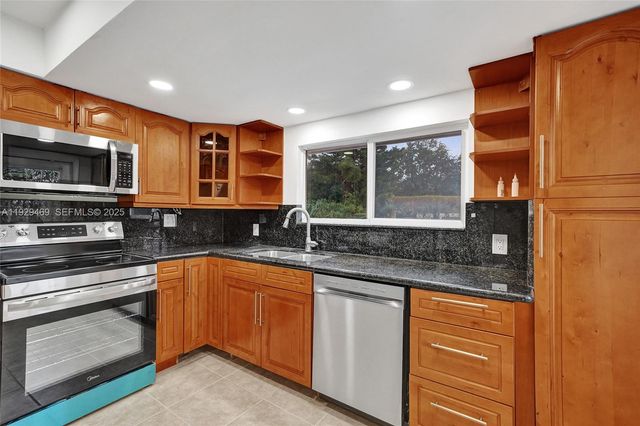 5100 NE 17th Ter, Fort Lauderdale, FL 33334